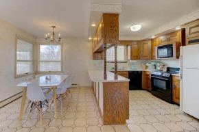 Mid-Century Theme Home -- 1 Min from Turnpike